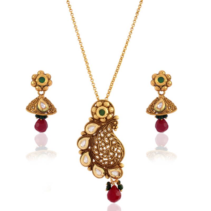 Elegant Gold plated kundan set