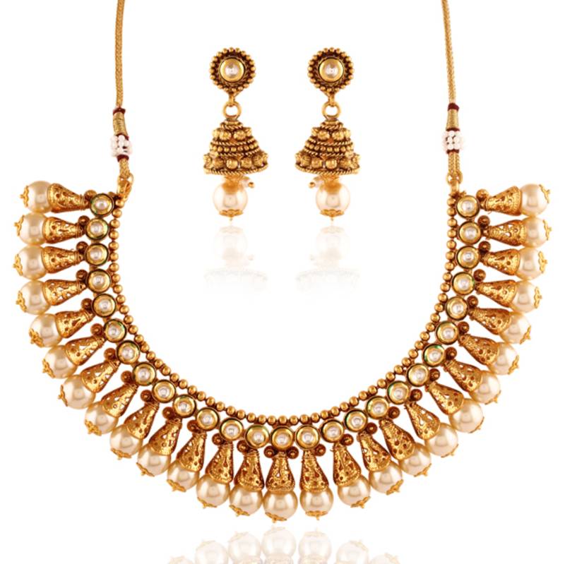 Dashing Gold plated kundan set