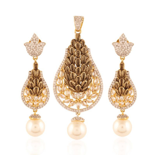 Mindboggling Gold Plated American Diamond pendant Set